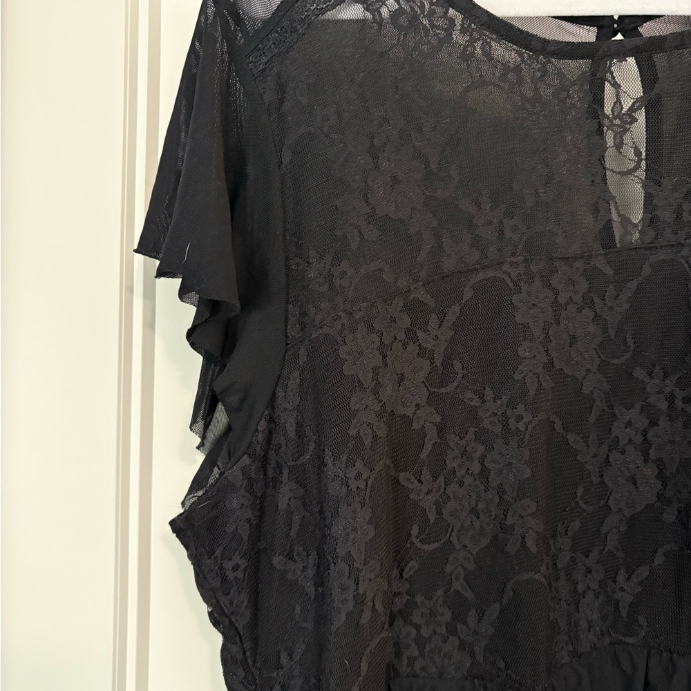Torrid Black Lace Mesh Layered Top Flutter Cap Sleeve sz 2x - Picture 6 of 14